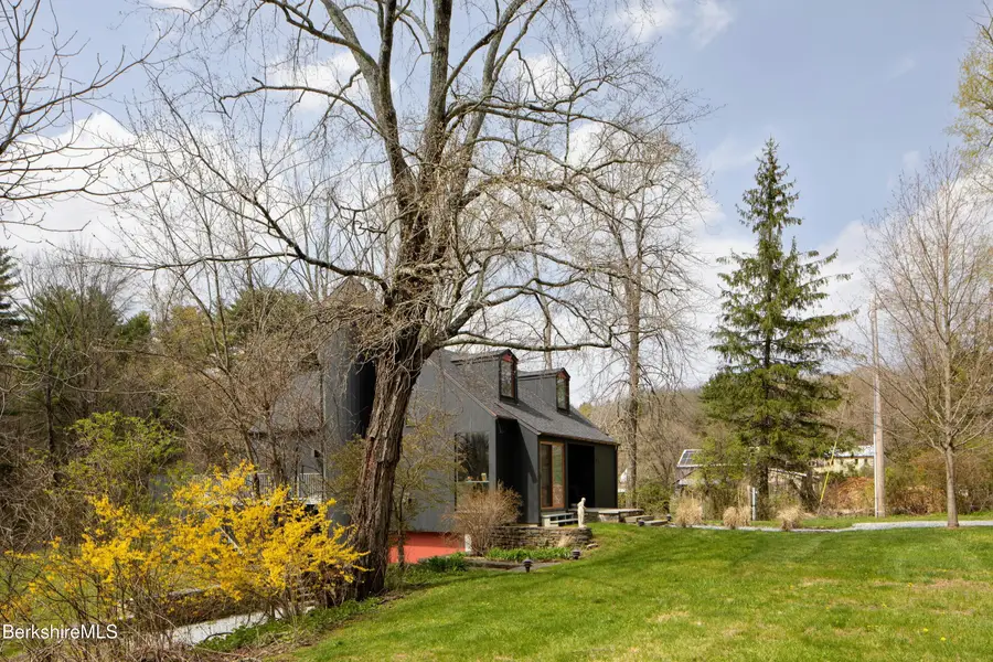856 Barnum St, Sheffield, MA 01257 - #2