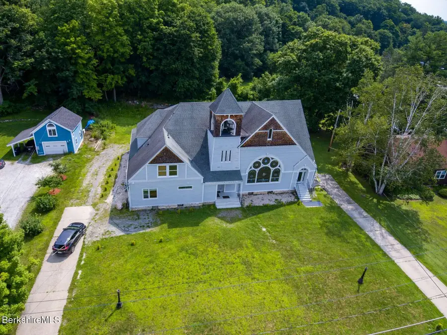 160 High St, Lee, MA 01238 - #2