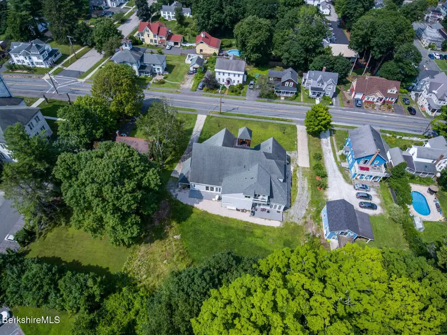 160 High St, Lee, MA 01238 - #3
