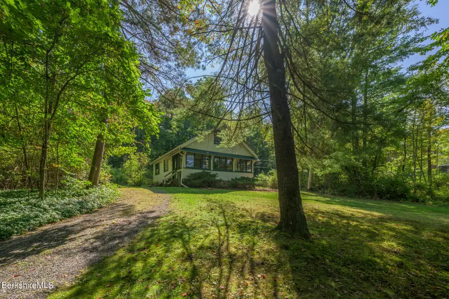 22 Mahkeenac Heights Rd, Stockbridge, MA 01262 - #3
