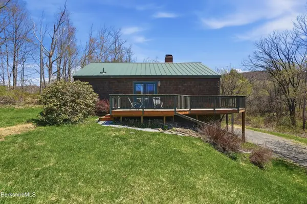 668 North Main St, Lanesborough, MA 01237