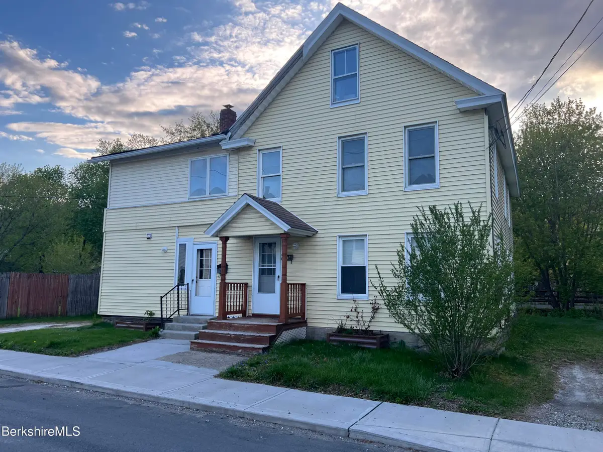 16 Albert St, Adams, MA 01220 - #1