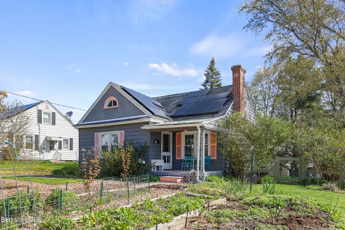 16 Kensington Ave, Pittsfield, MA 01201 - #1