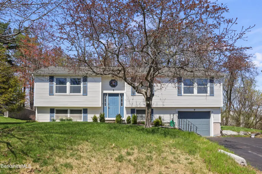 9 Donovan St, Pittsfield, MA 01201 - #2