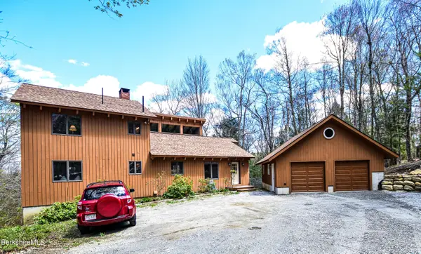 121 Hiawatha Rd, Becket, MA 01223