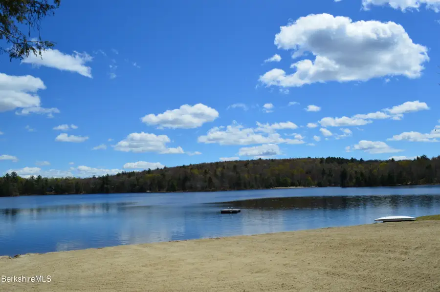 121 Hiawatha Rd, Becket, MA 01223 - #3