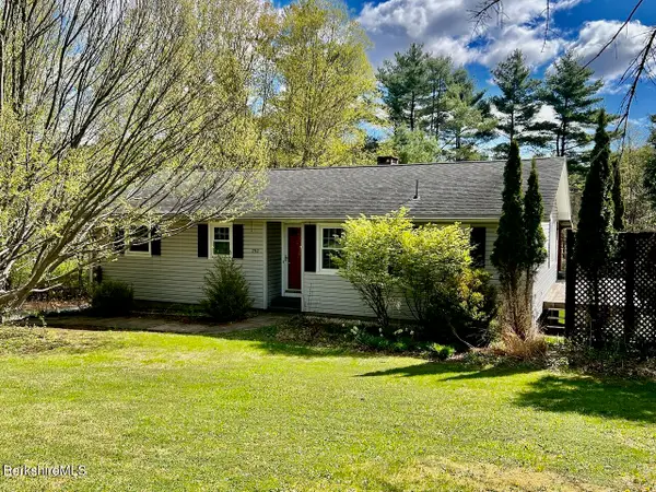 792 East St, Lenox, MA 01240