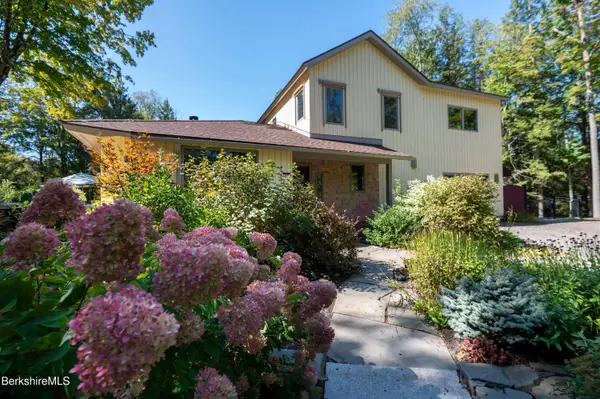 71 Blunt Rd, Egremont, MA 01230