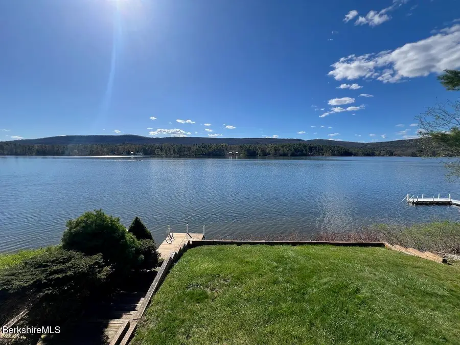 10 Mahkeenac Shores Rd, Stockbridge, MA 01262 - #3