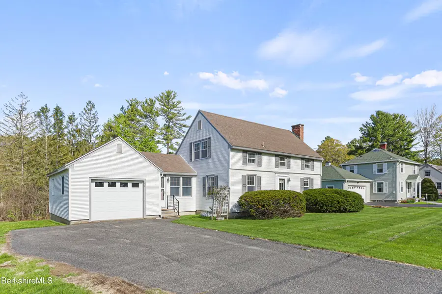 194 Eleanor Rd, Pittsfield, MA 01201 - #2