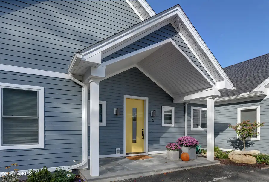 5 Thrushwood Ln, Great Barrington, MA 01230 - #2