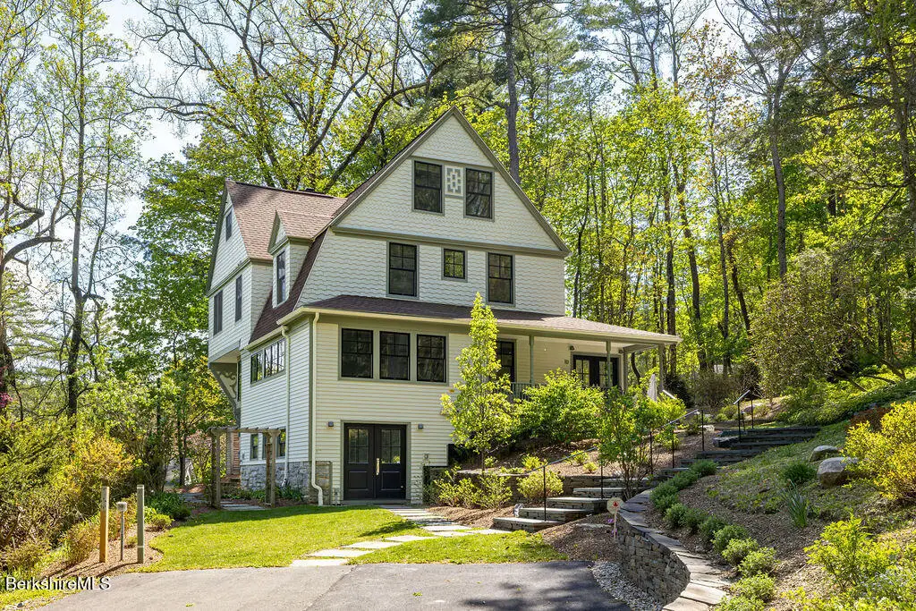 10 Berkshire Heights Rd, Great Barrington, MA 01230 - #1