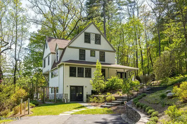 10 Berkshire Heights Rd, Great Barrington, MA 01230