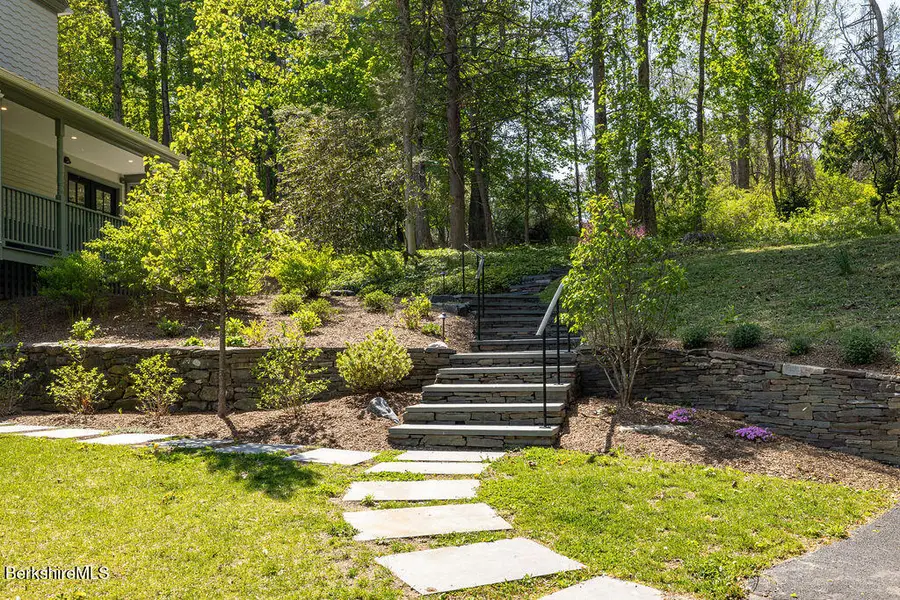 10 Berkshire Heights Rd, Great Barrington, MA 01230 - #3