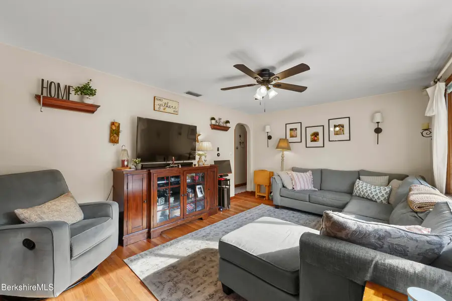 60 Willow St, Adams, MA 01220 - #3