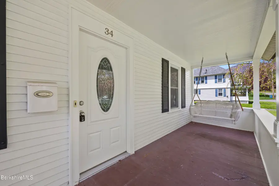 34 Upton St, Adams, MA 01220 - #2