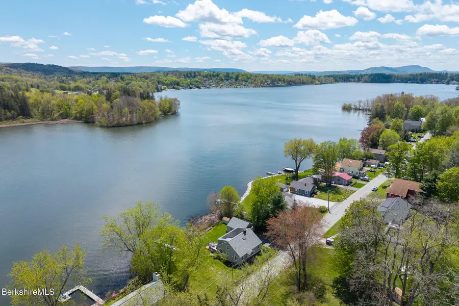 15 Sunrise St, Lanesborough, MA 01237 - #2
