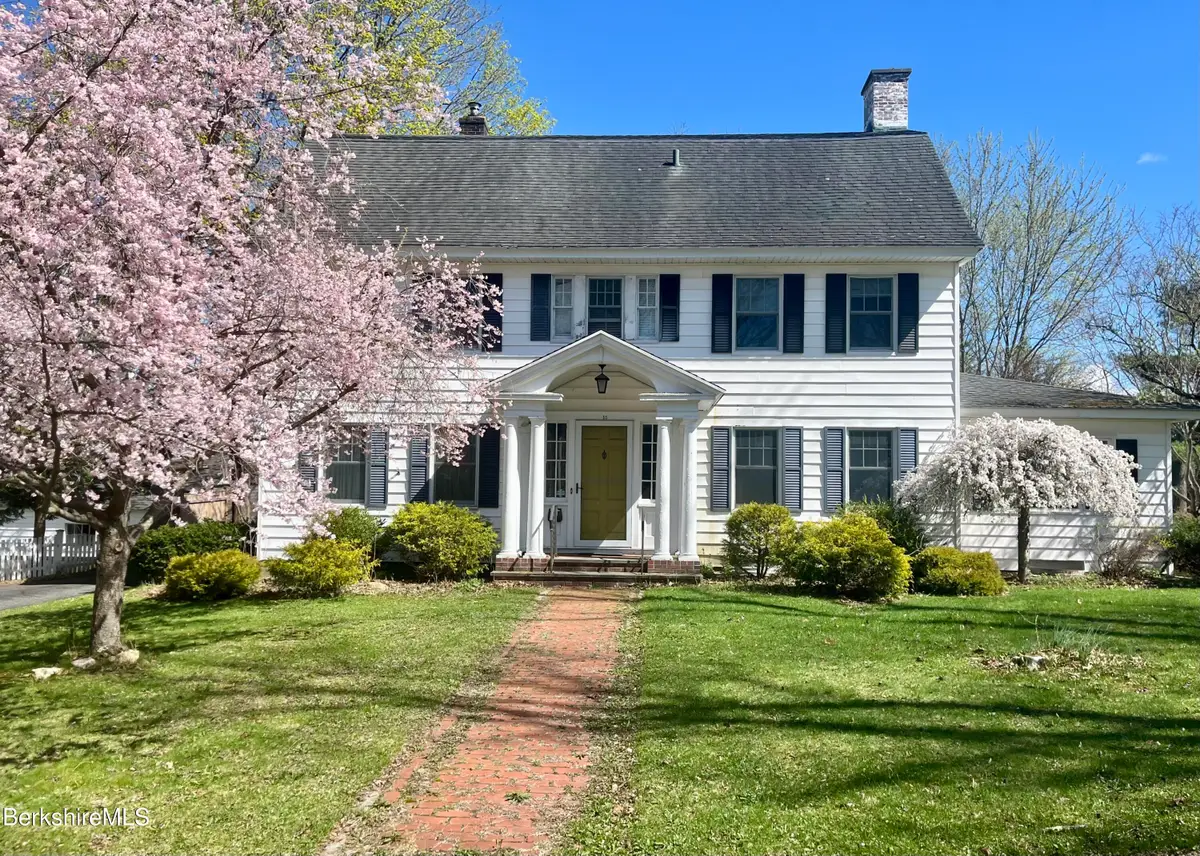 15 Kenilworth St, Pittsfield, MA 01201 - #1