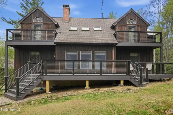 135 Mallard Dr, Becket, MA 01223