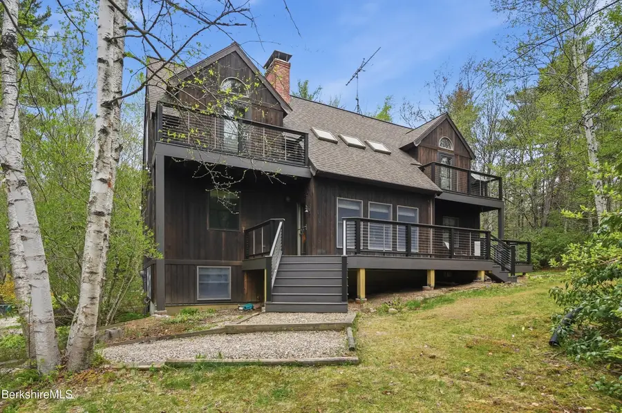 135 Mallard Dr, Becket, MA 01223 - #2