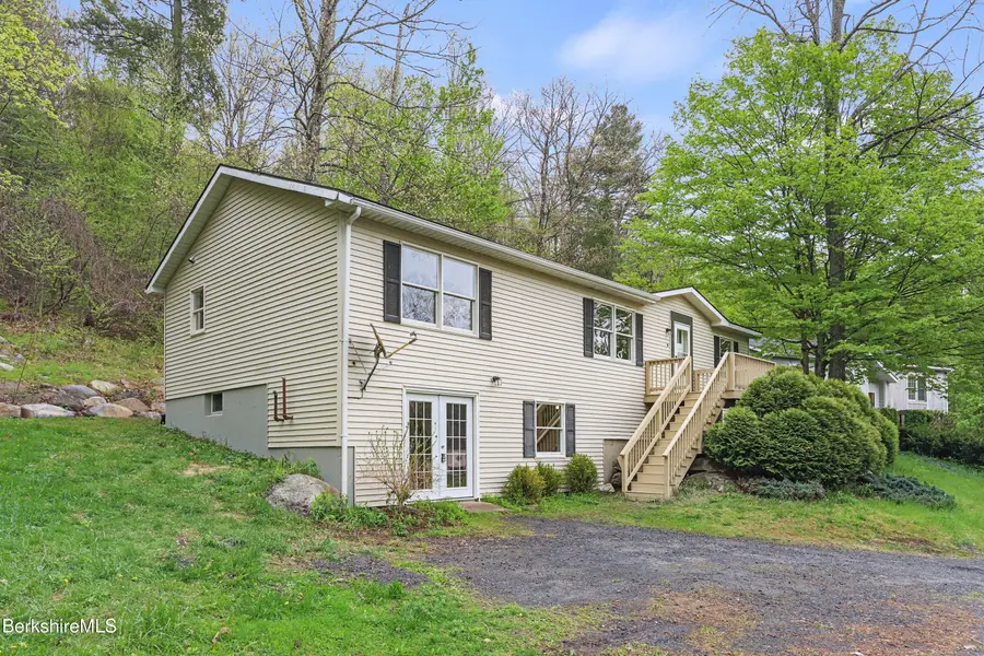 16 Spruce St, Great Barrington, MA 01230 - #2
