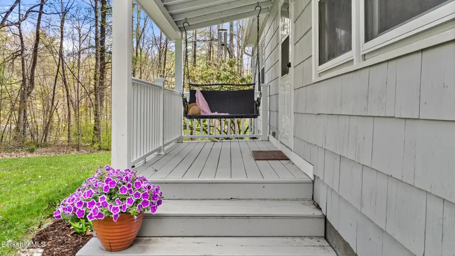 230 Middle Rd, Austerlitz, NY 12017 - #2