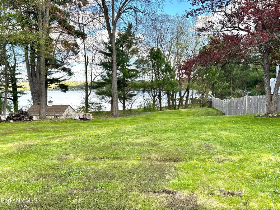 68 Ridge Ave, Pittsfield, MA 01201 - #3