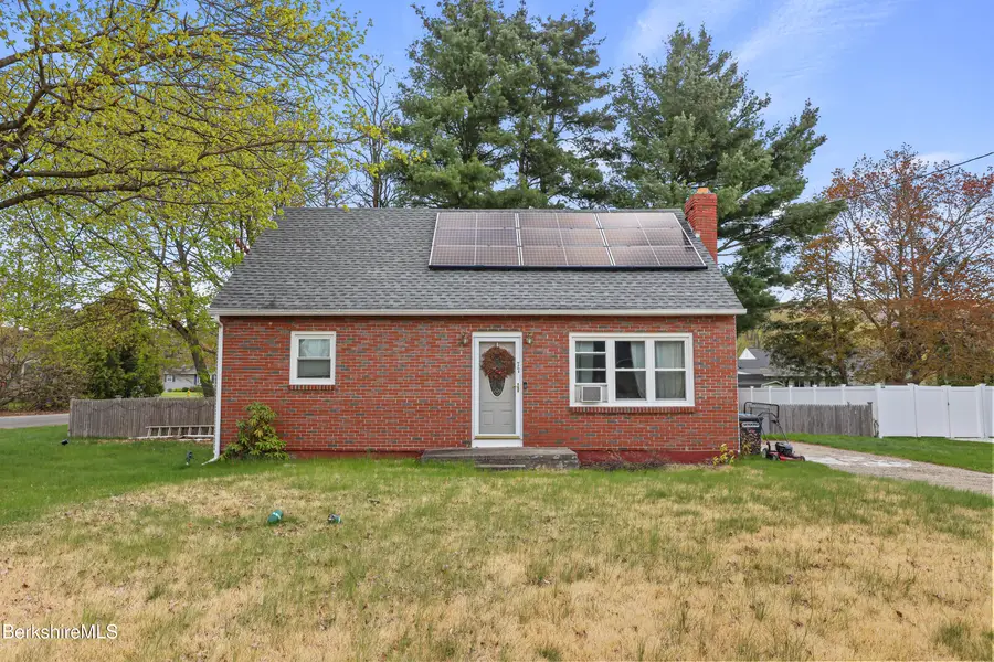 77 Imperial Ave, Pittsfield, MA 01201 - #2