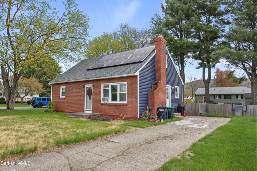 77 Imperial Ave, Pittsfield, MA 01201 - #3