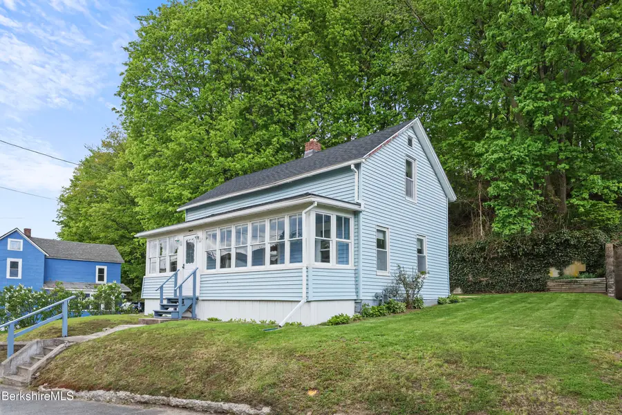 11 Richmond Ln, Adams, MA 01220 - #3