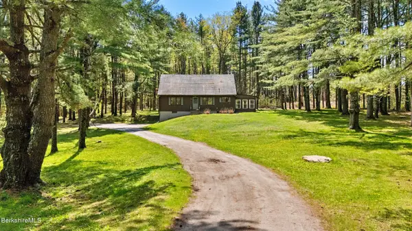 200 Hubbard St, Lenox, MA 01240