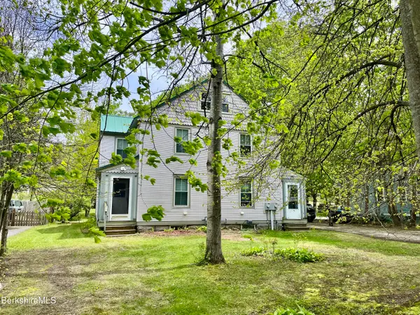 34 Church St, Stockbridge, MA 01262
