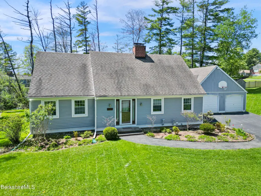 50 Mountain View Ter, Lee, MA 01238 - #2