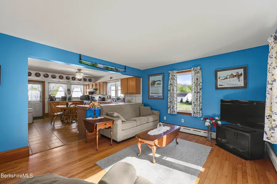 24 Temple St, Adams, MA 01220 - #3