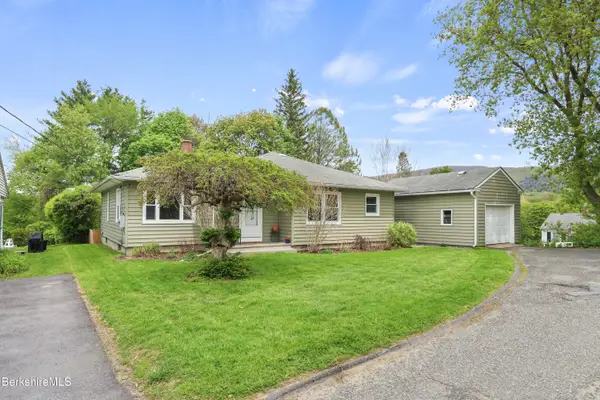 8 Mckinley St, Adams, MA 01220