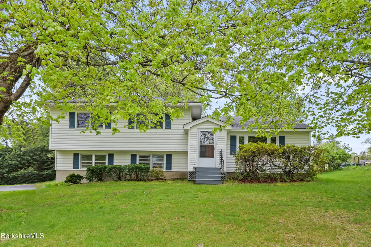 35 Bruce Dr, Dalton, MA 01226 - #1