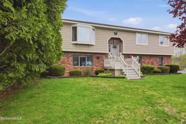 134 Oak Hill Rd, Pittsfield, MA 01201
