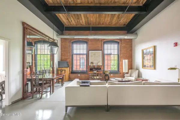 160 Water St #210, Williamstown, MA 01267