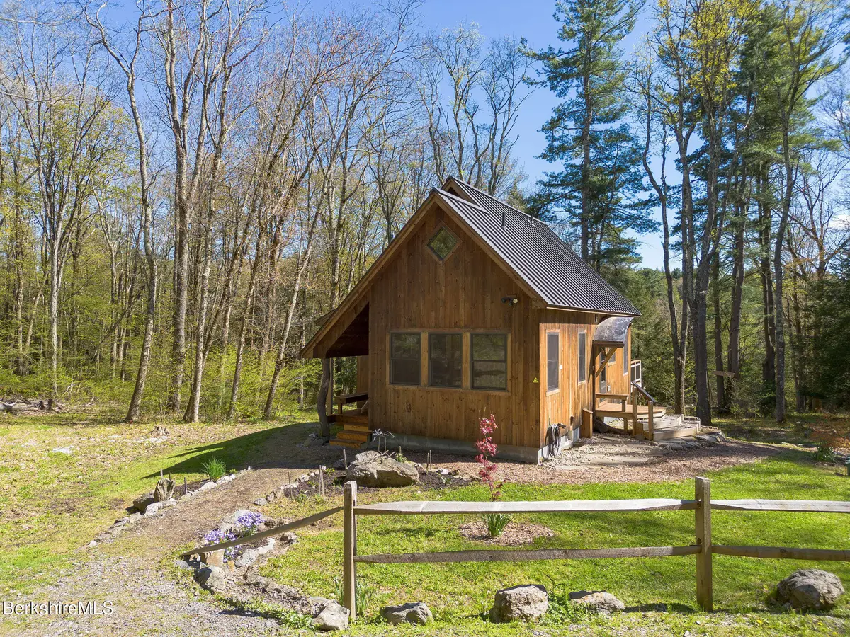 261 East St, Mount Washington, MA 01258 - #1