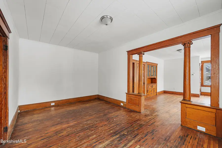 34 Daniels Ave, Pittsfield, MA 01201 - #3