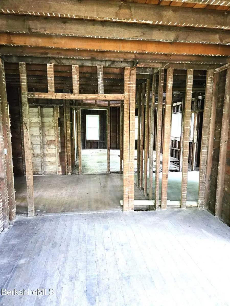 336 Walnut St, North Adams, MA 01247 - #3