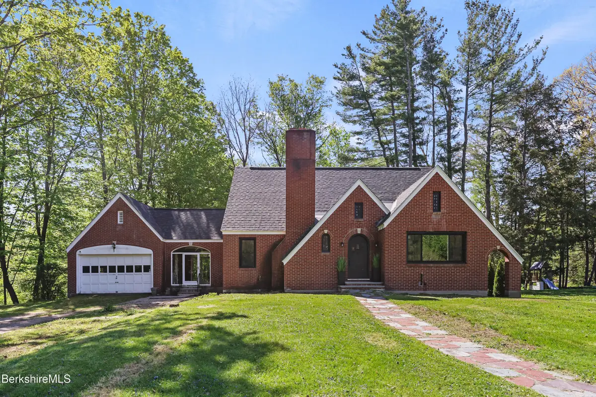 76 Kenilworth St, Pittsfield, MA 01201 - #1