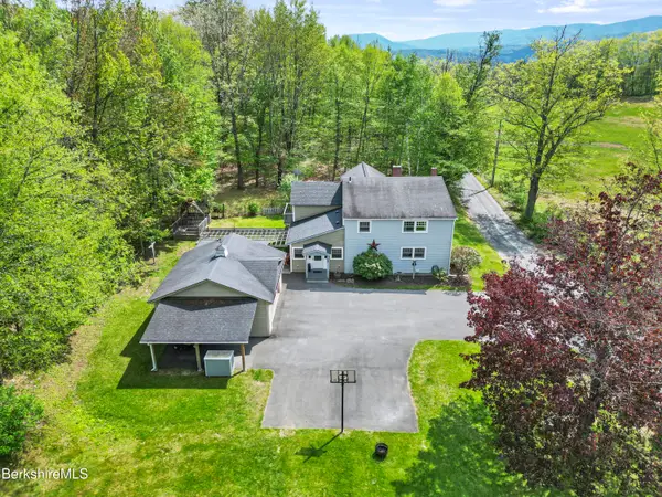 924 Henderson Rd, Williamstown, MA 01267