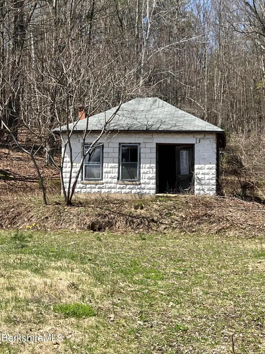 427 West Rd, Clarksburg, MA 01247 - #3