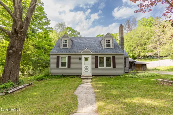 347 Maple St, Hinsdale, MA 01235