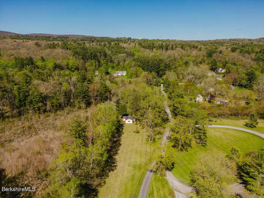 8 Heberts Cove, Monterey, MA 01245 - #3