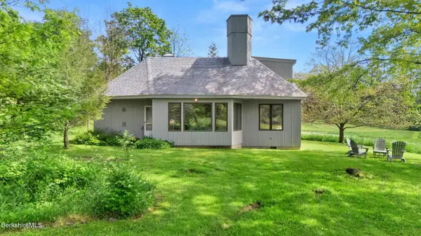 215 Old Stockbridge Rd, Lenox, MA 01240