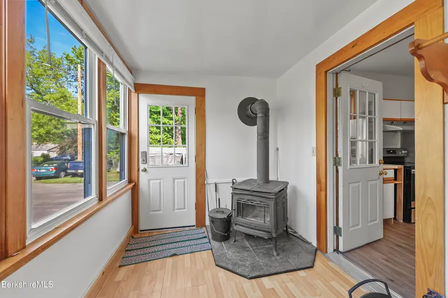 143-145 Newell St, Pittsfield, MA 01201 - #3