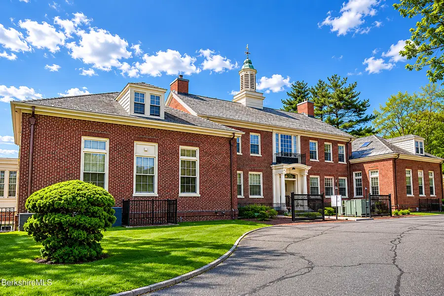 4 Edmunds St #M301, Adams, MA 01220 - #2