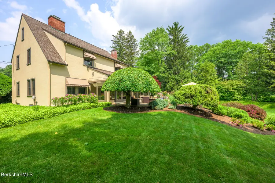 38 Crofut St, Pittsfield, MA 01201 - #3